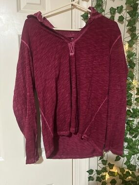 Elliott Lauren Wine V-Neck Hooded Knit Top
